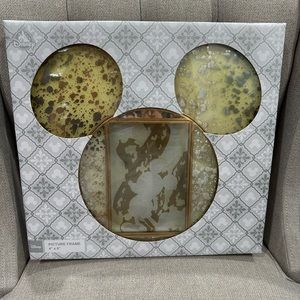 Disney Mickey Mouse Icon Photo Frame fits picture size 4'' x 6'' brand BEAUTIFUL